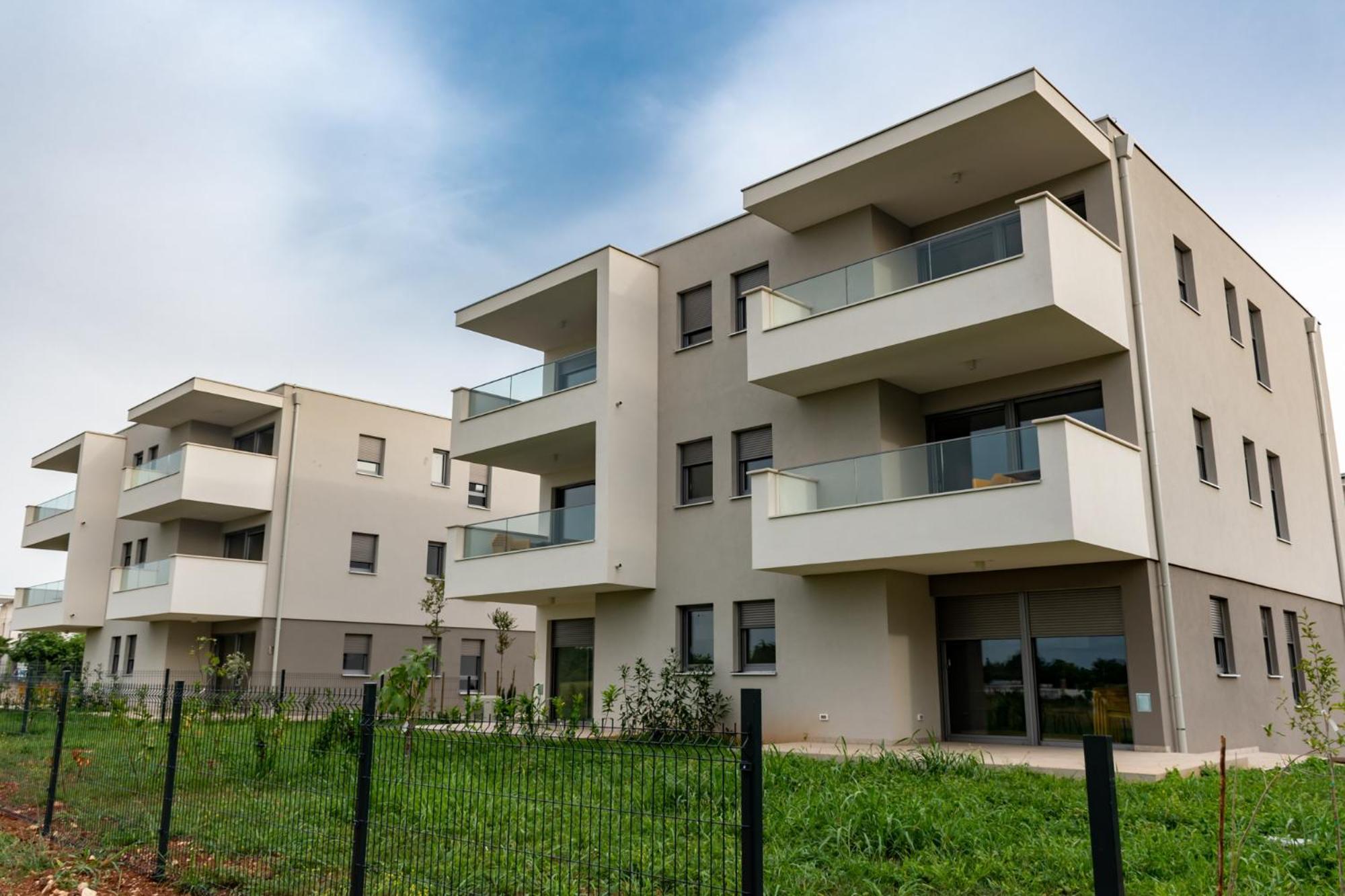 Baden Resort Basanija, Umag-With Sea View, Parking And 300M From The Beach Kültér fotó