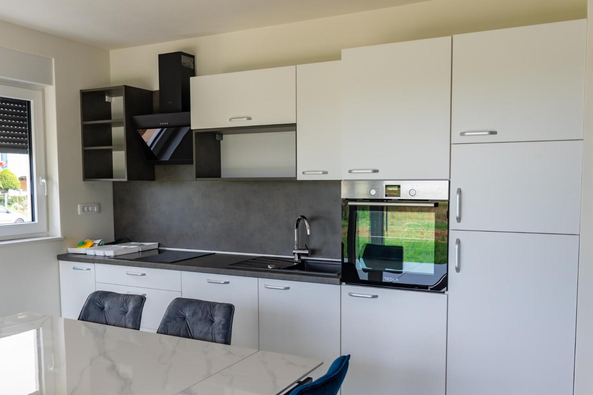 Baden Resort Basanija, Umag-With Sea View, Parking And 300M From The Beach Kültér fotó