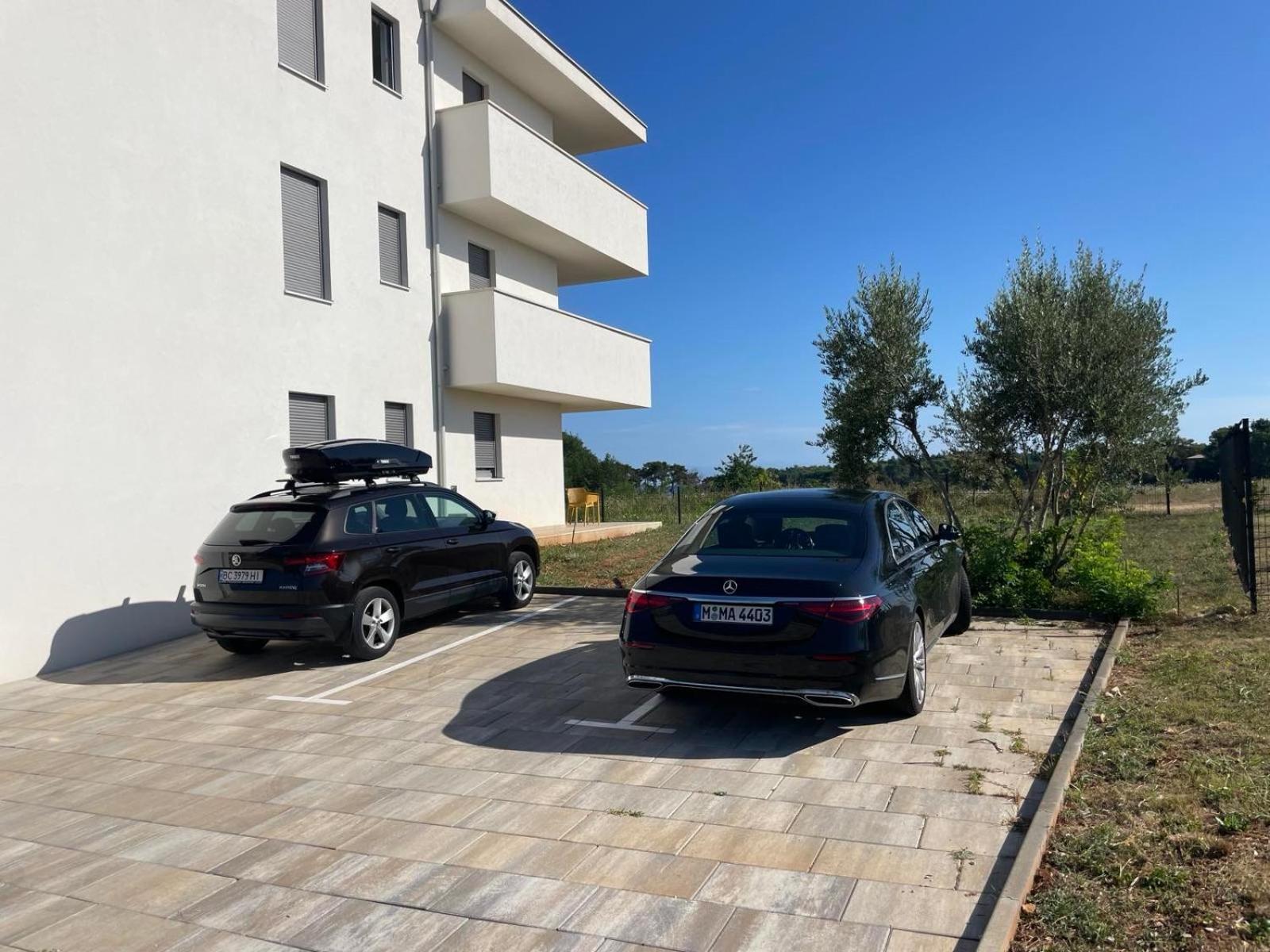 Baden Resort Basanija, Umag-With Sea View, Parking And 300M From The Beach Kültér fotó