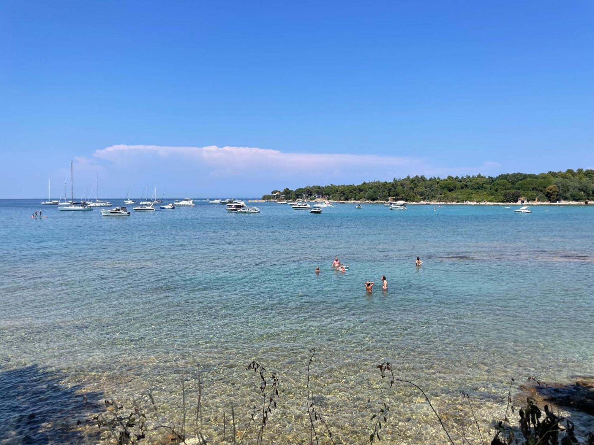 Baden Resort Basanija, Umag-With Sea View, Parking And 300M From The Beach Kültér fotó
