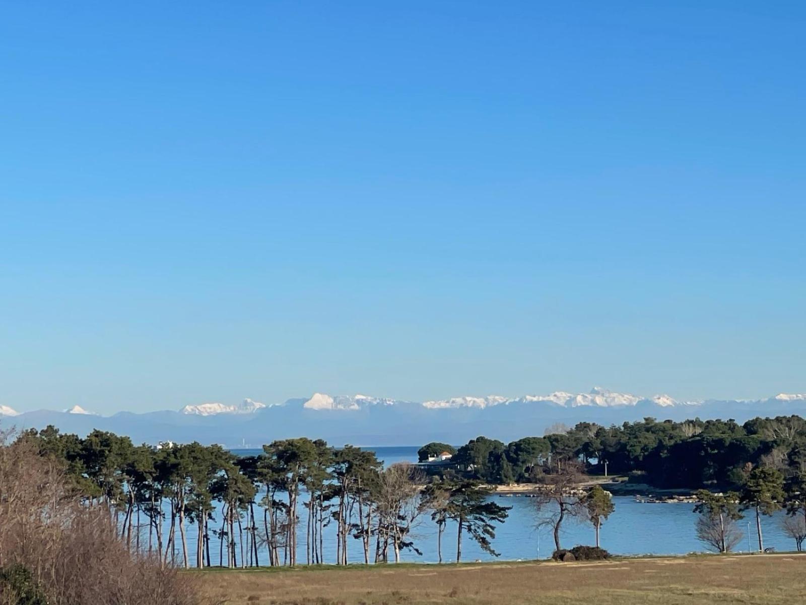 Baden Resort Basanija, Umag-With Sea View, Parking And 300M From The Beach Kültér fotó